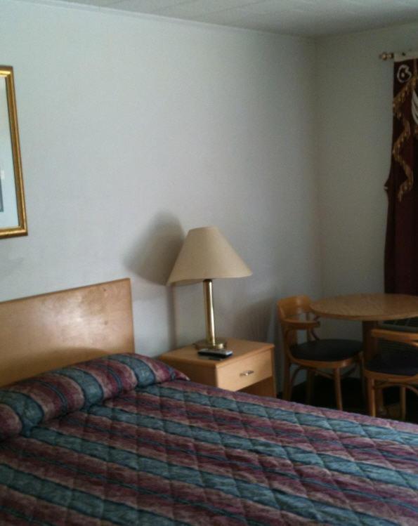 Budget Inn Wrightstown Екстериор снимка